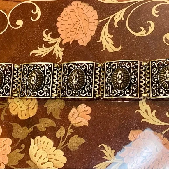 RARE Vintage Vendome Ornate Brass Bracelet Set With Clip/Screw back Earrings